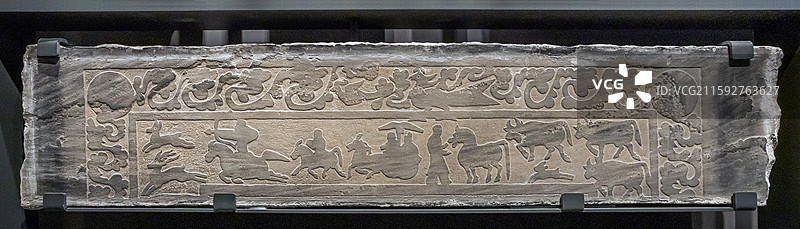 陕西省西安碑林博物馆狩猎出行相马画像东汉25-220年1957年征集于绥德县图片素材