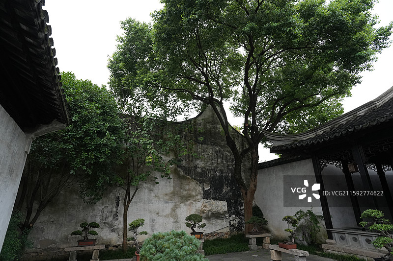 惠山古镇5A级旅游景区 无锡惠山范文正公祠：位于无锡市梁溪区惠山古镇绣嶂街17号，是惠山古镇十大祠堂图片素材