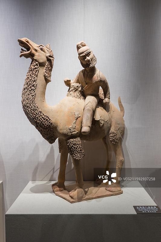 红陶胡人骑驼俑（唐代），摄于中国农业博物馆图片素材