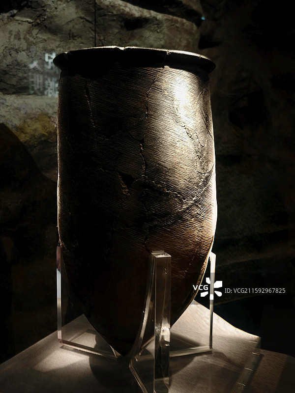大口陶尊 新石器时代 大汶口文化 安徽蒙城尉迟寺遗址 中国考古博物馆藏图片素材