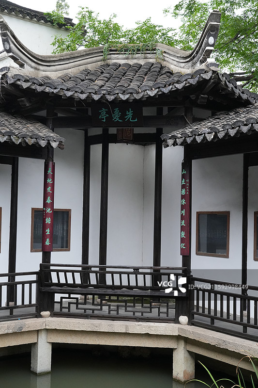惠山古镇5A级旅游景区 无锡惠山范文正公祠：位于无锡市梁溪区惠山古镇绣嶂街17号，是惠山古镇十大祠堂图片素材