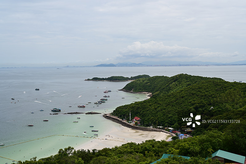 泰国，芭提雅，阁兰岛，玻璃海与观音像图片素材