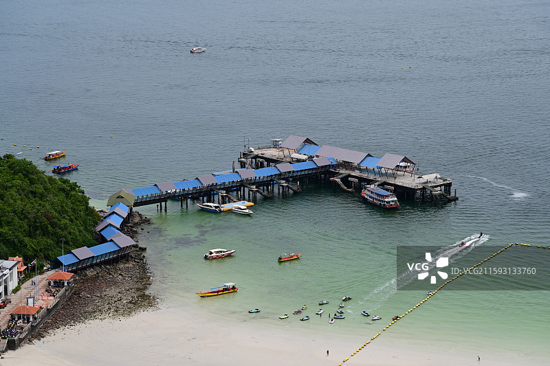 泰国，芭提雅，阁兰岛，玻璃海与观音像图片素材