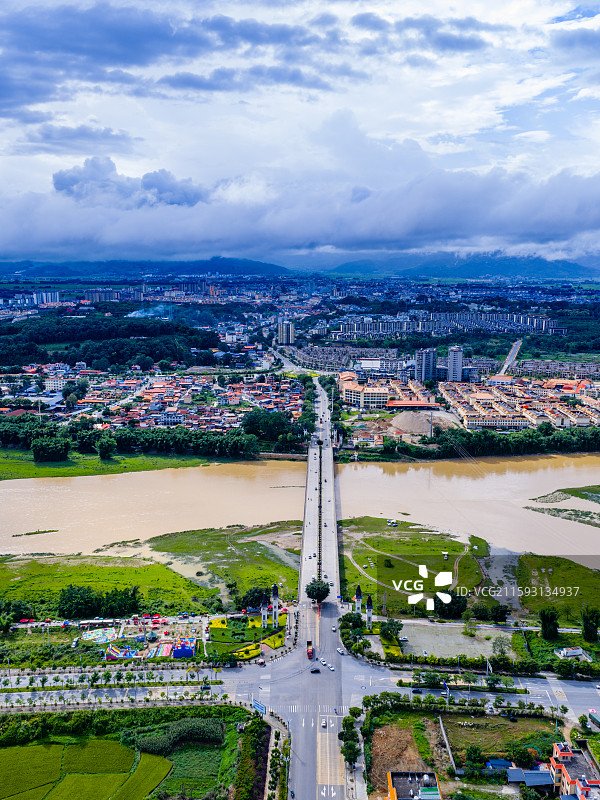 云南省德宏州盈江县城图片素材