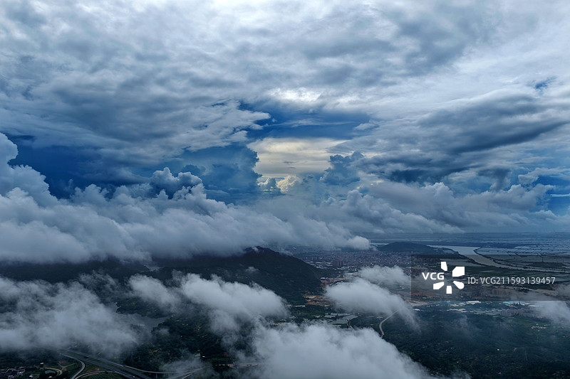 广东汕头潮阳航拍云景图片素材