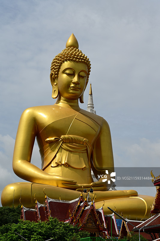 曼谷，水门寺，大佛下的众生图片素材