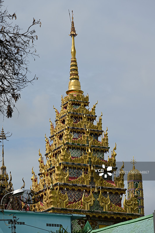曼谷，水门寺，大佛下的众生图片素材