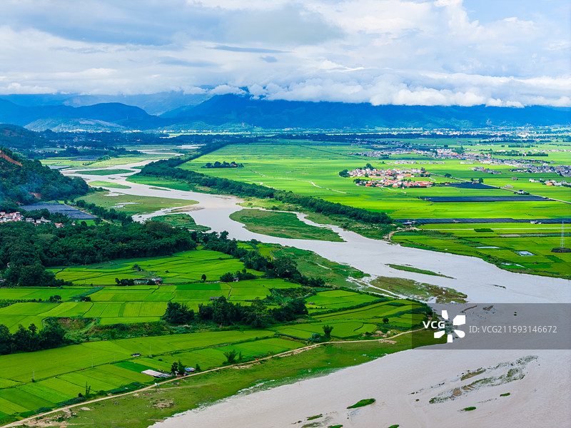 云南省德宏州盈江县大盈江风光图片素材