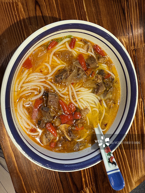 泡椒牛肉桂林米粉，辣的，巨辣，特辣，广东人不可接受的辣图片素材