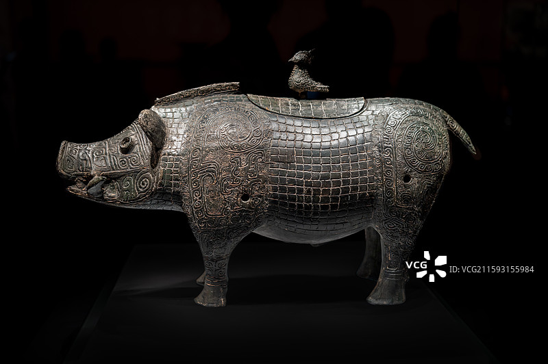 豕尊（商），1981年湘潭县出土，商代以猪为造型的酒尊仅此一件，容积有13公升。湖南博物院图片素材