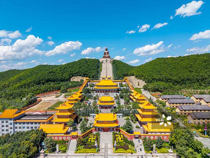 中国吉林省延边朝鲜族自治州敦化市六鼎山文化旅游区-世界第一高释迦牟尼金鼎大佛夏季高视角航拍大图图片素材