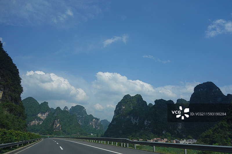 广西合浦县至那坡县高速公路合那高速公路沿途美景图片素材