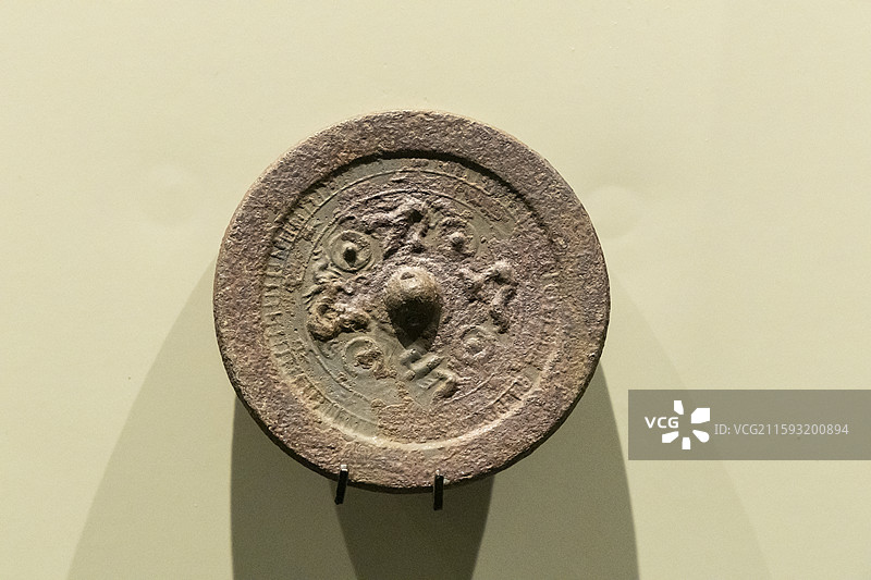 山东省济南市章丘区博物馆“馆藏精品文物展”：四乳兽纹铜镜（东汉，马安村出土）图片素材