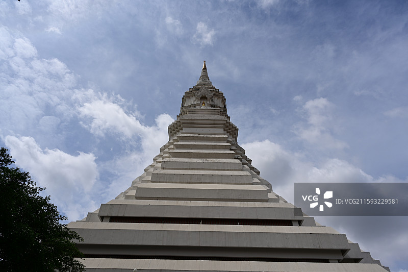 曼谷，水门寺，大佛下的众生图片素材