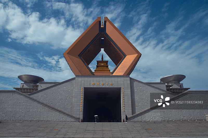 法门寺合十舍利塔正面横版广角视角图片素材