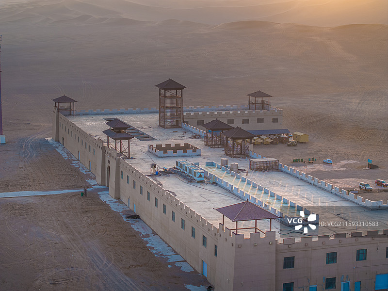 吐鲁番 鄯善县 库木塔格沙漠 龙门客栈 越野基地图片素材