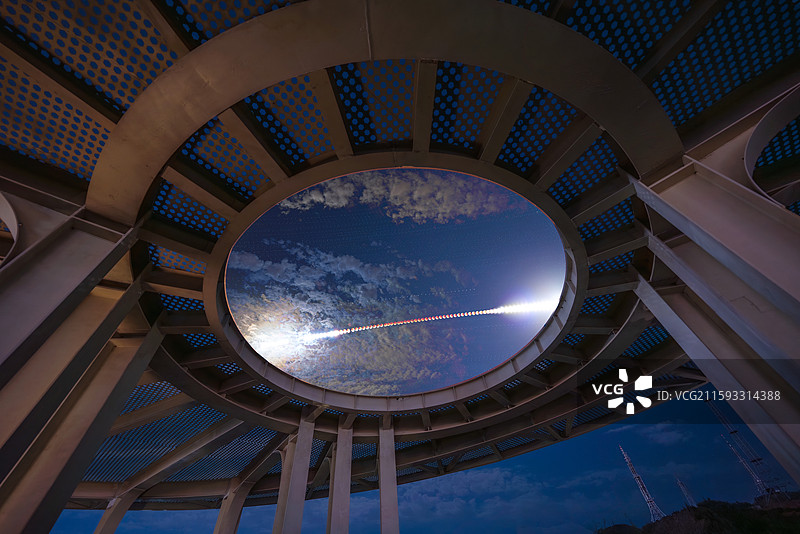 2025月食序列：妖魔山“金箍棒”图片素材