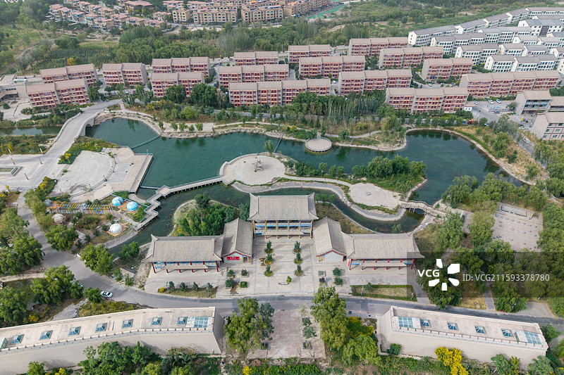 航拍张掖芦水湾湿地公园甘州府城图片素材