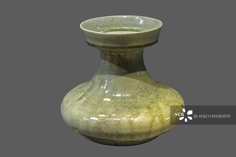 湖北省荆州博物馆“荆州出土瓷器展”：青瓷盘口盂（荆州区护国寺出土，隋，荆州博物馆）图片素材