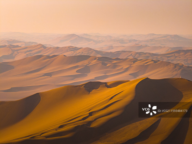 吐鲁番 鄯善县 库木塔格沙漠 龙门客栈 越野基地图片素材