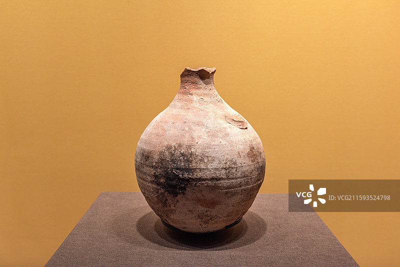 陶罐，黑格拉，公元1世纪中叶至2世纪初，阿拉伯半岛北部诸王国文明特展图片素材