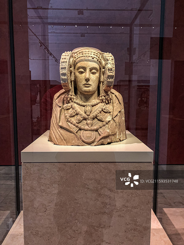 西班牙国家考古博物馆 公元前4世纪 伊比利亚文化 埃尔切夫人 镇馆之宝 国宝图片素材