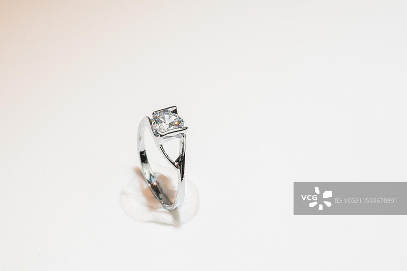钻石戒指图片素材