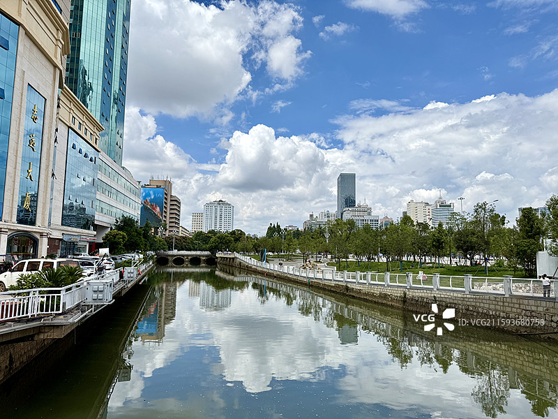 昆明城市风光—盘龙江图片素材
