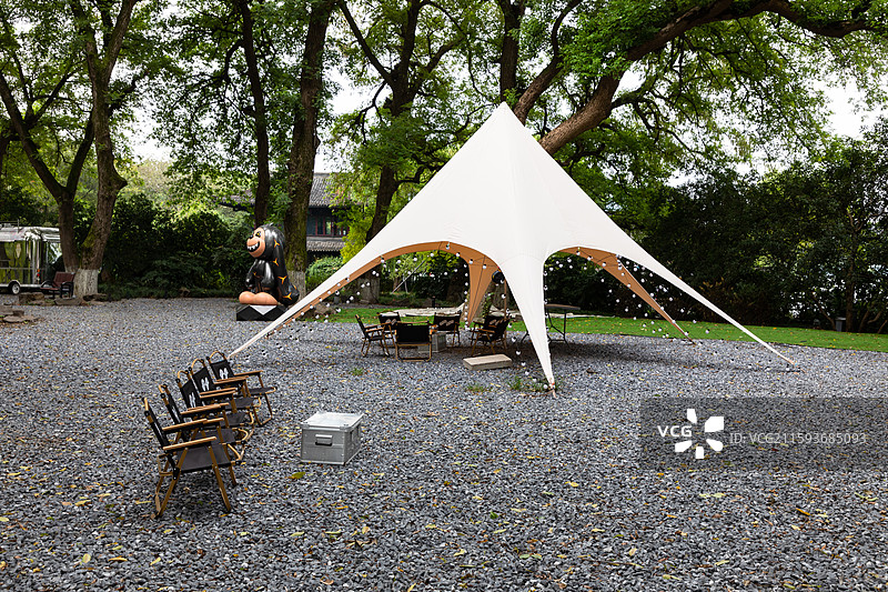 杭州西湖景区露营帐篷图片素材