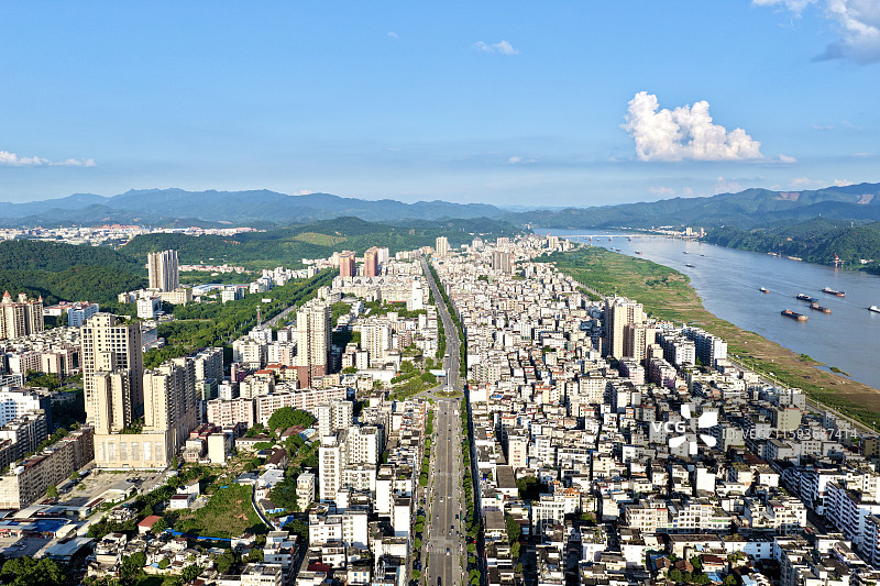 航拍广东德庆县和西江风光图片素材