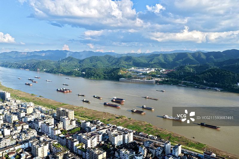 航拍广东德庆县和西江风光图片素材