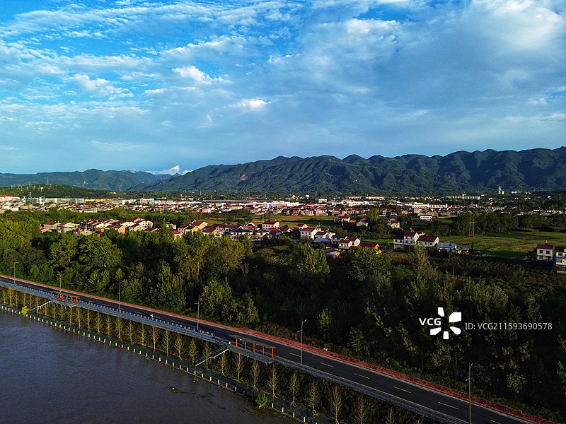 陕西省汉中市西乡县滨江路午子山图片素材