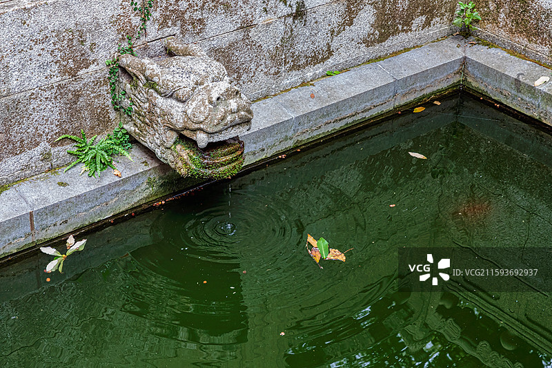 南京中山陵灵谷寺风景区-八功德水图片素材