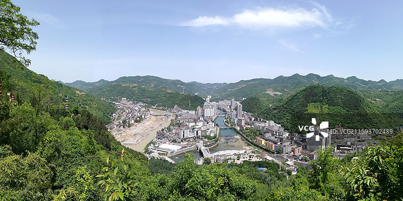 陕西省汉中市略阳县南山拍略阳县城全景图片素材