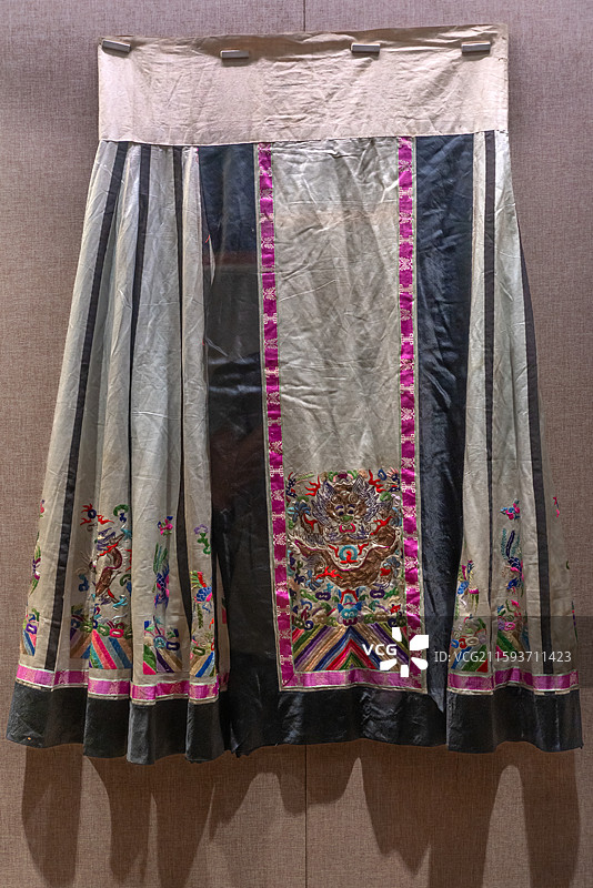 民国黑边刺绣马面裙图片素材