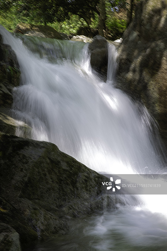 湖南省岳阳市，“天岳”幕阜山古称天岳山，黑龙潭瀑布群，国家4A级景区图片素材