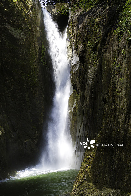 湖南省岳阳市，“天岳”幕阜山古称天岳山，黑龙潭瀑布群，国家4A级景区图片素材
