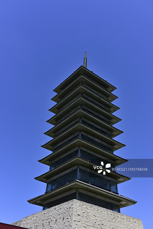 蓝天下的宝塔图片素材