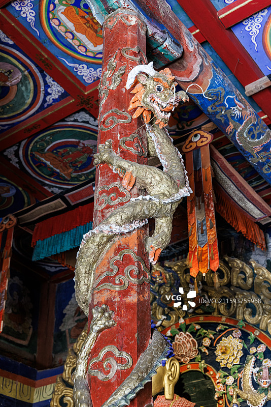蒙古国前杭爱省哈拉和林藏传佛教格鲁派寺院额尔德尼昭盘龙柱图片素材