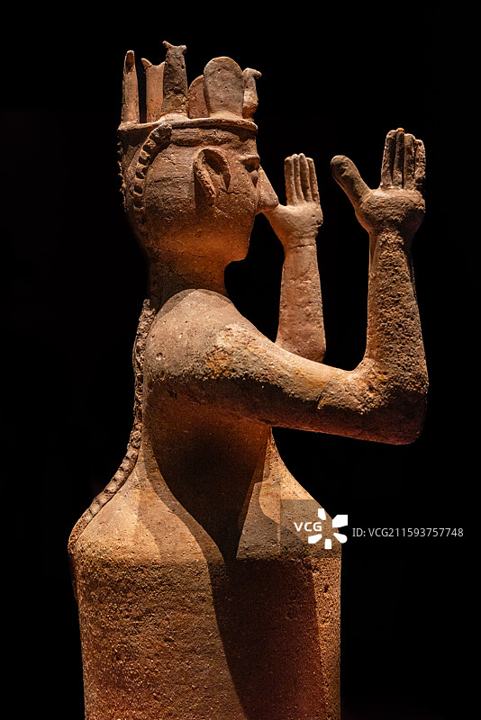 上海世博会博物馆希腊人从阿伽门农到亚历山大扬臂女神陶像 1250-1150BC 加齐 克里特岛图片素材