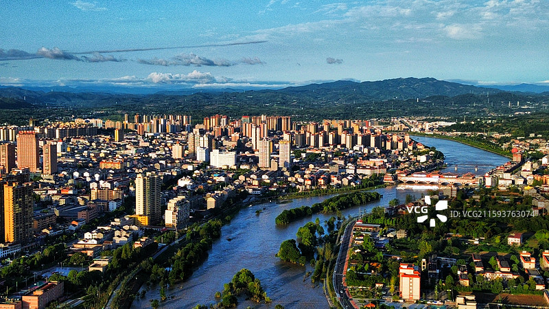 陕西省汉中市西乡县牧马河航拍县城全景图片素材