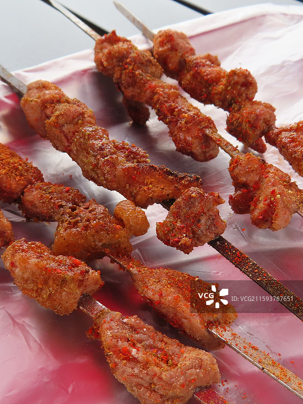 现烤羊肉串 甘肃武威乌鞘岭图片素材