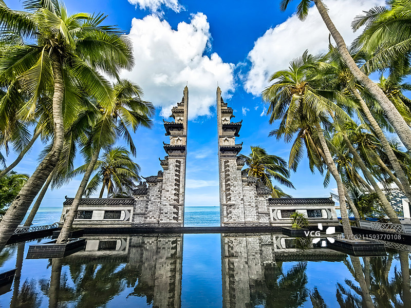 三亚大小洞天风景区的天空之门景观图片素材