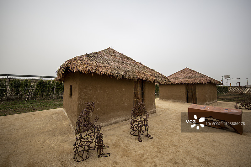 山东省泰安市大汶口国家考古遗址公园：古民居复原图片素材