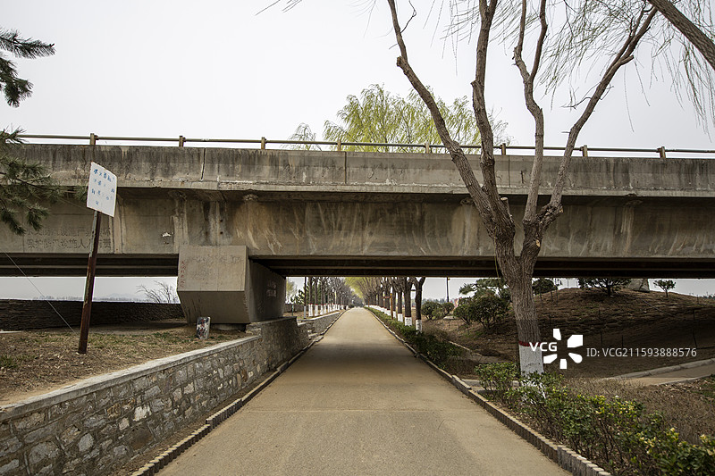 山东省泰安市大汶口国家考古遗址公园：景区一角图片素材