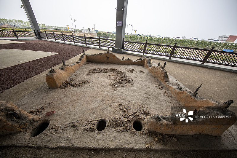 山东省泰安市大汶口国家考古遗址公园大汶口遗址汶河北岸遗址：房址F1图片素材