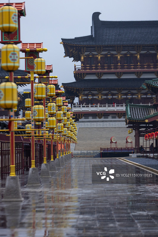 雨中河南省隋唐洛阳城国家遗址公园九洲池景区图片素材