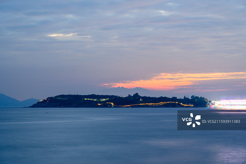 中国青岛浮山湾奥帆中心CBD城市夜景日落黄昏图片素材