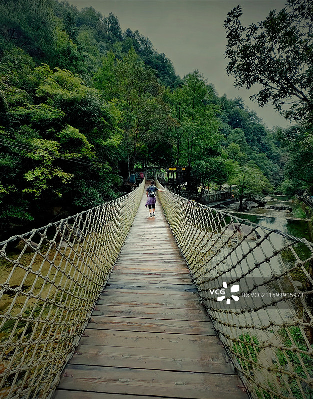 黄山九龙瀑吊桥图片素材