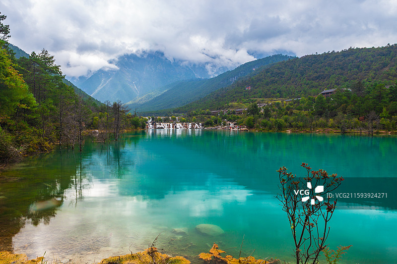 云南省丽江市玉龙纳西族自治县蓝月湖图片素材